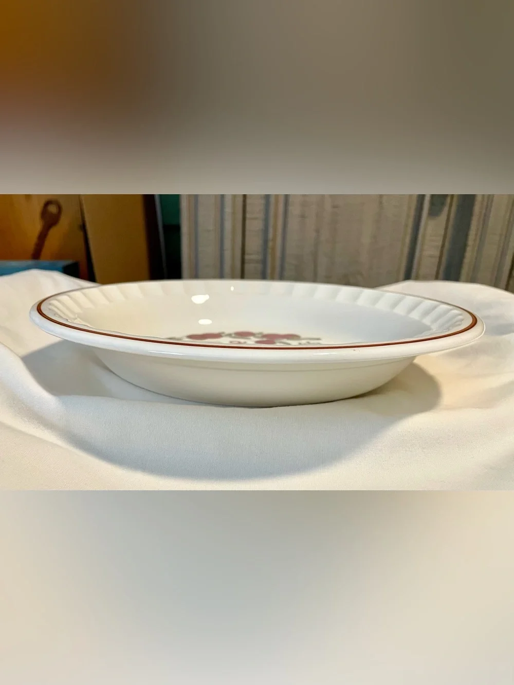 *VINTAGE* Ceramic Pie Plate/Baking Dish - 11